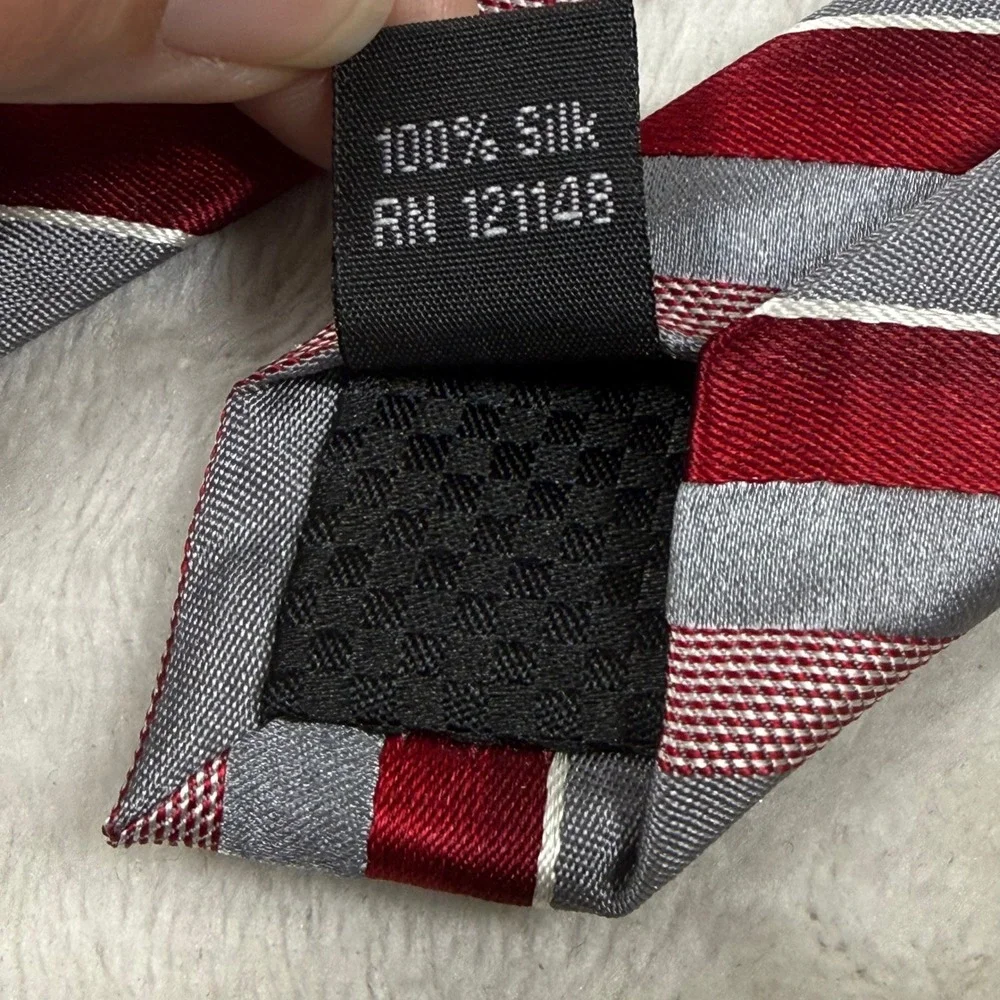 Sean John Mens Red Gray Striped 100% Silk Classic Necktie RN 121148
